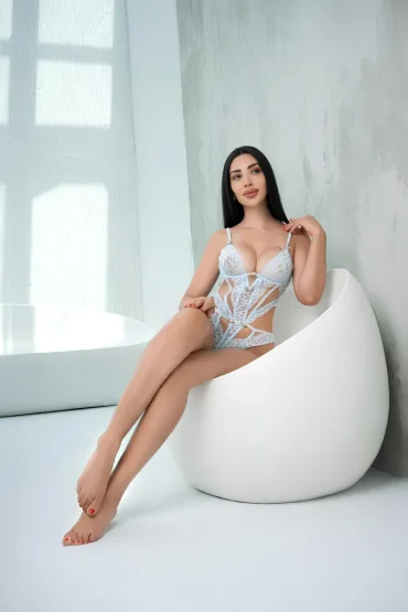 Zuleyha - Escort in Ras Al Khaimah